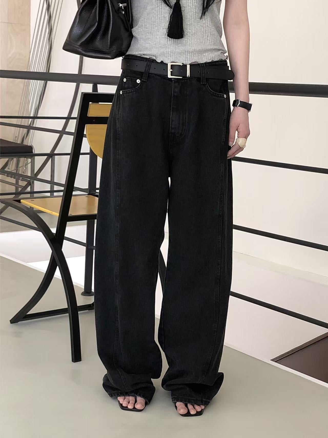 俐落垂直剪裁牛仔褲