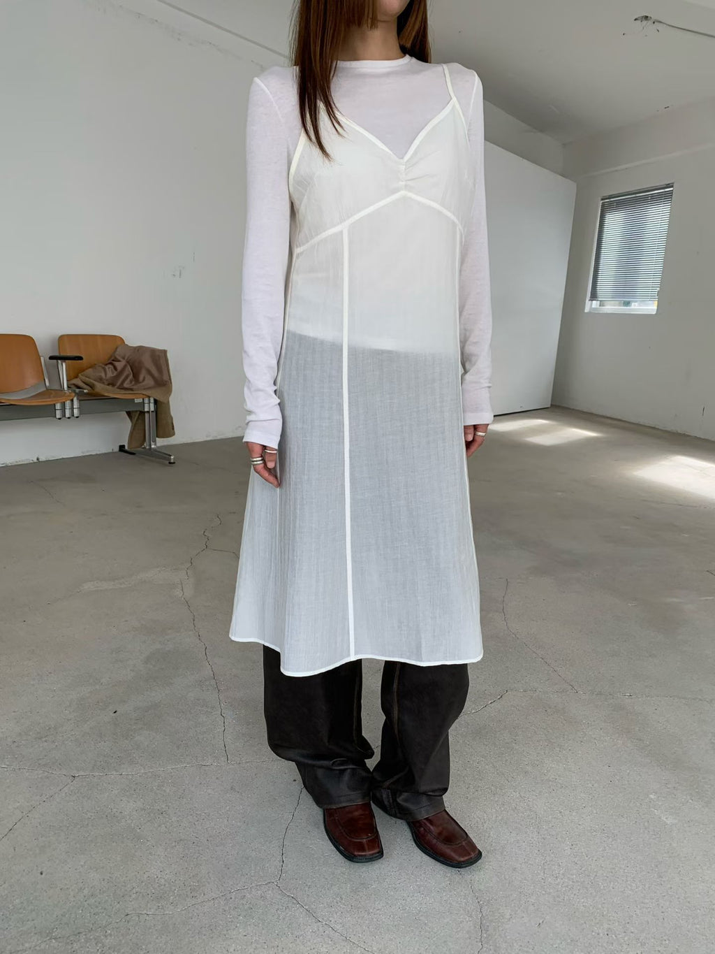 輕薄半透細肩帶連身外罩裙