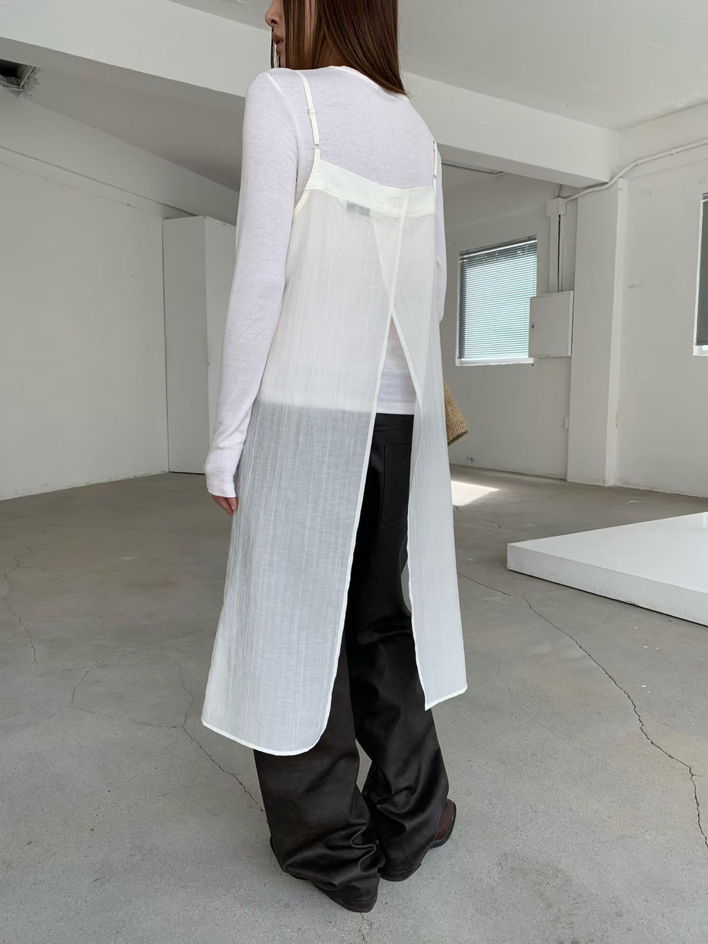 輕薄半透細肩帶連身外罩裙