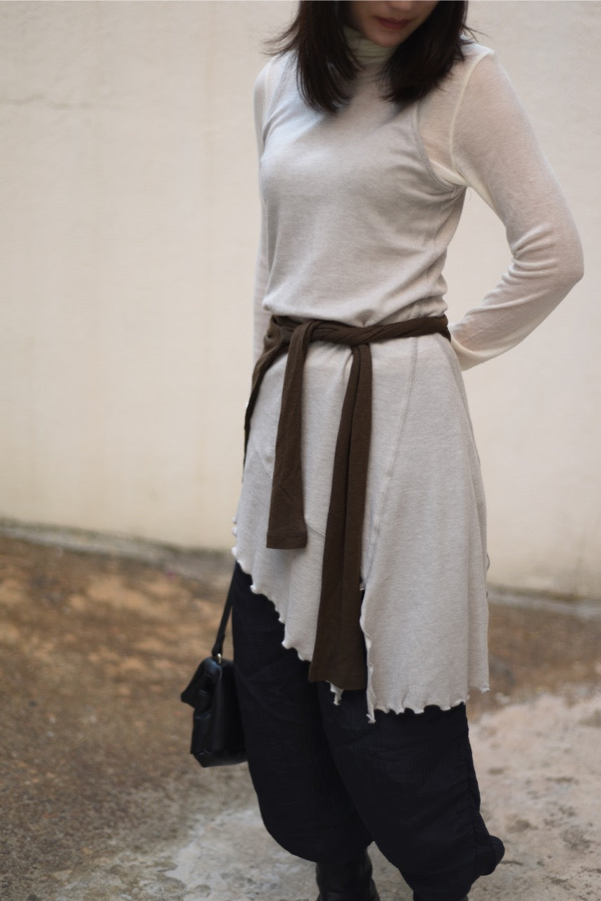 斜下擺長版細肩帶背心