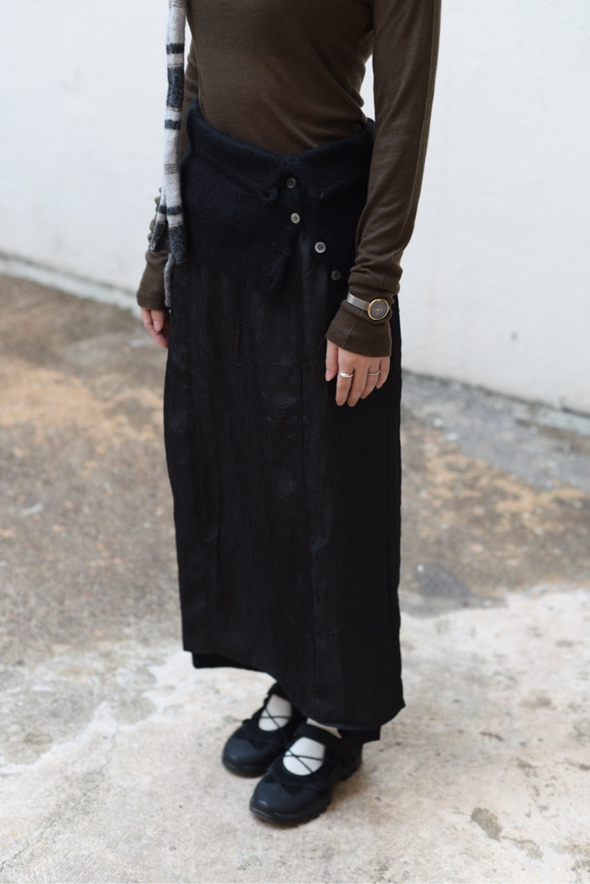 微亮面壓紋直筒裙