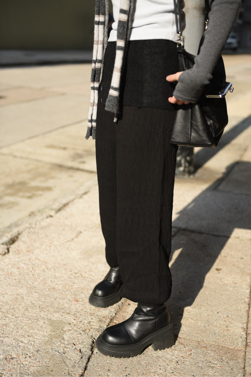 立體壓紋薄身長褲