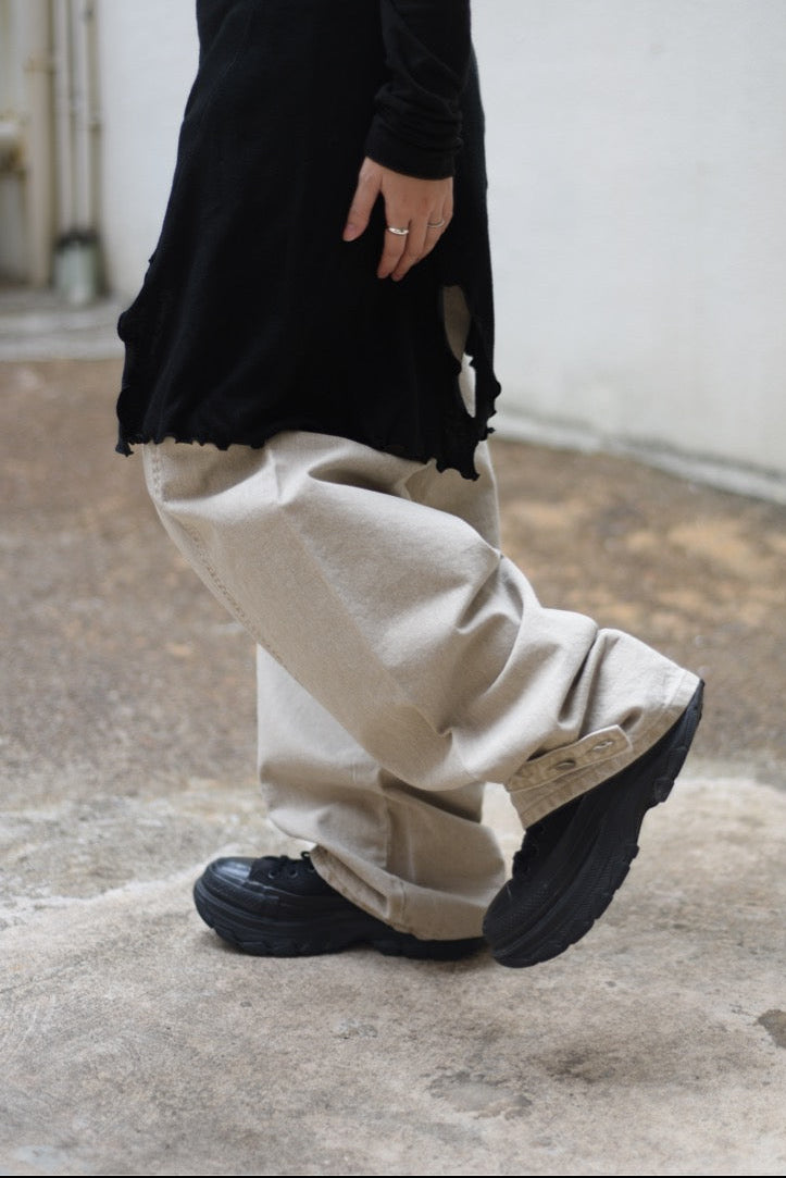 鈕扣束腳牛仔褲