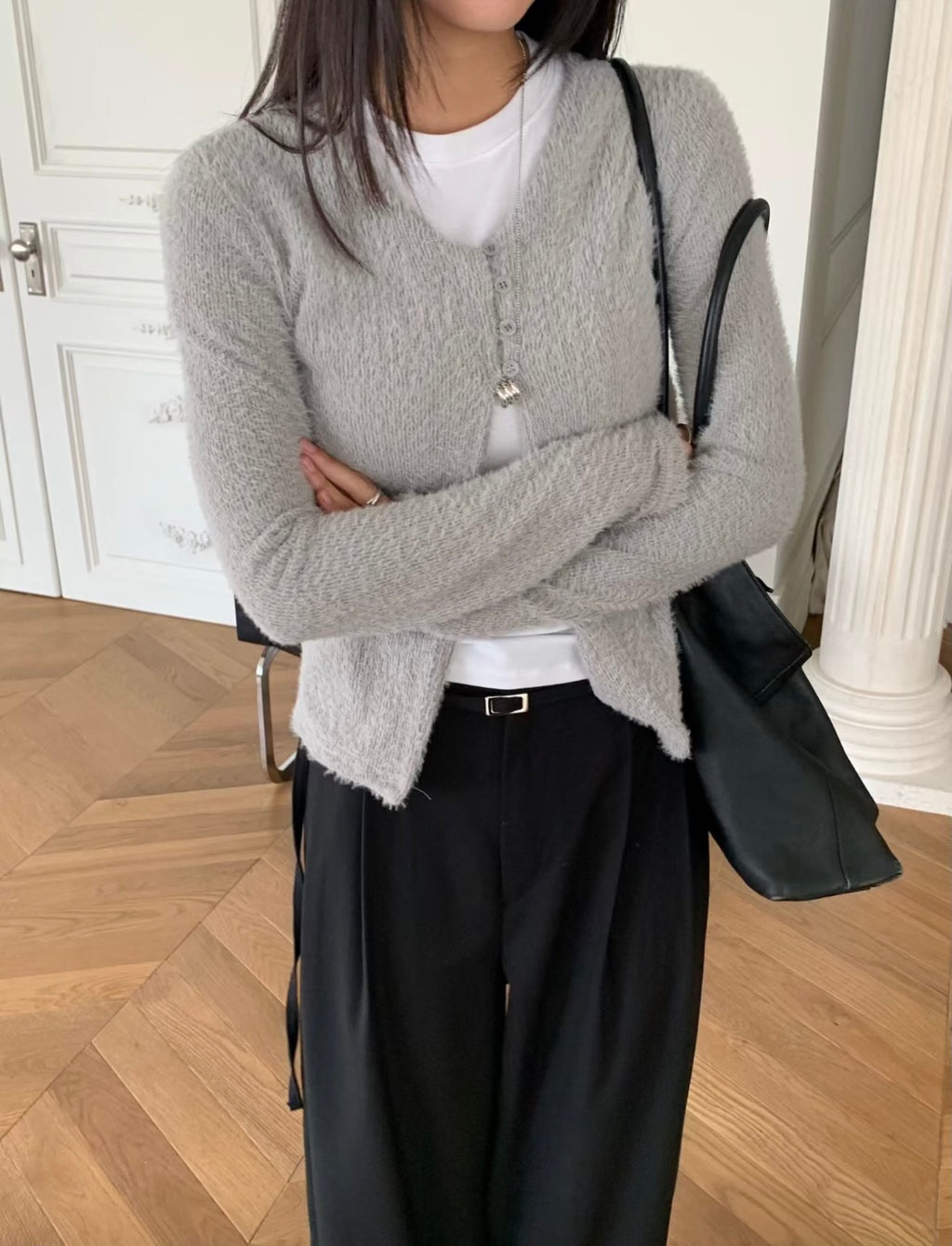 毛絨 V 領修身針織開衫