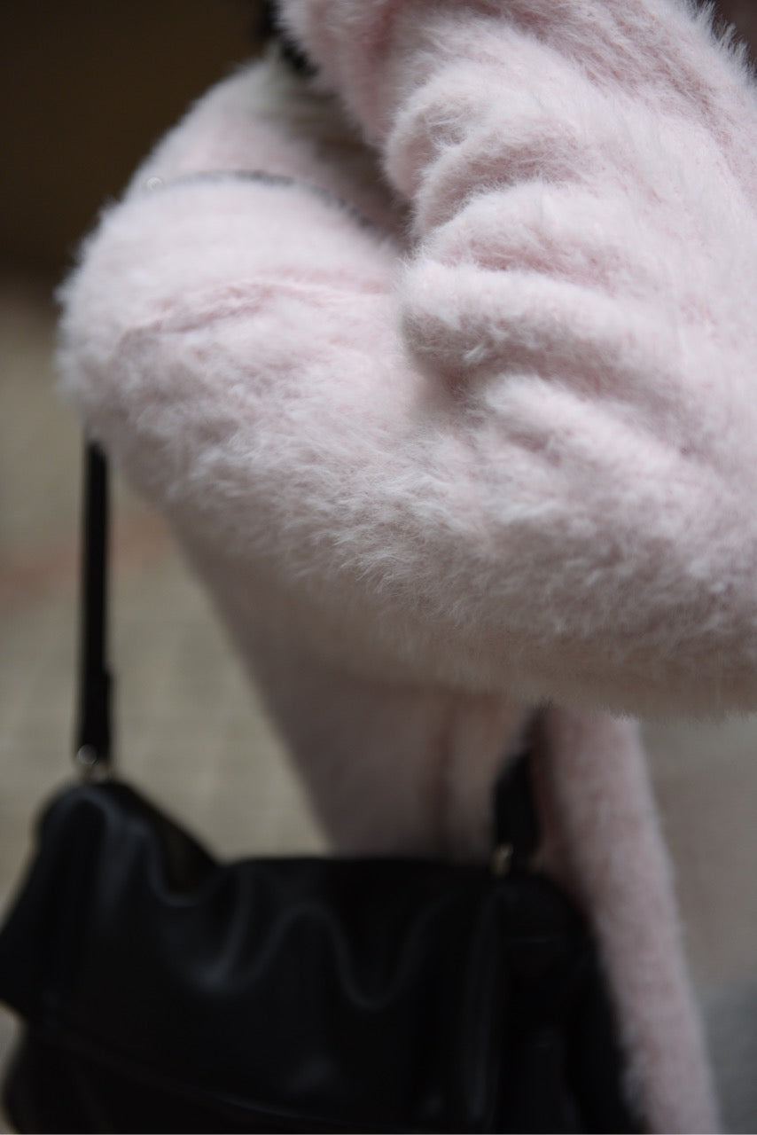 V 領蓬鬆感針織毛衣