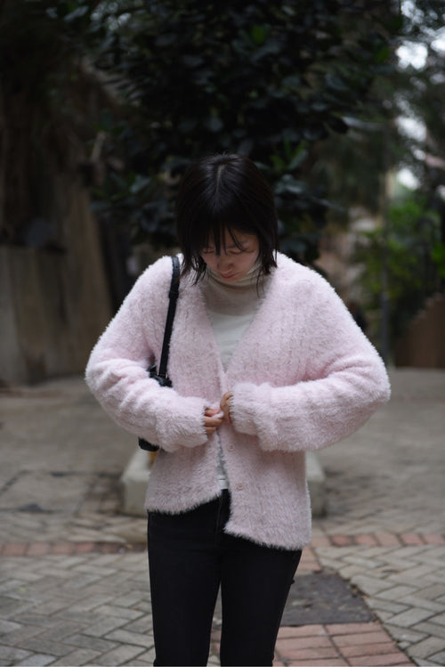 V 領蓬鬆感針織毛衣