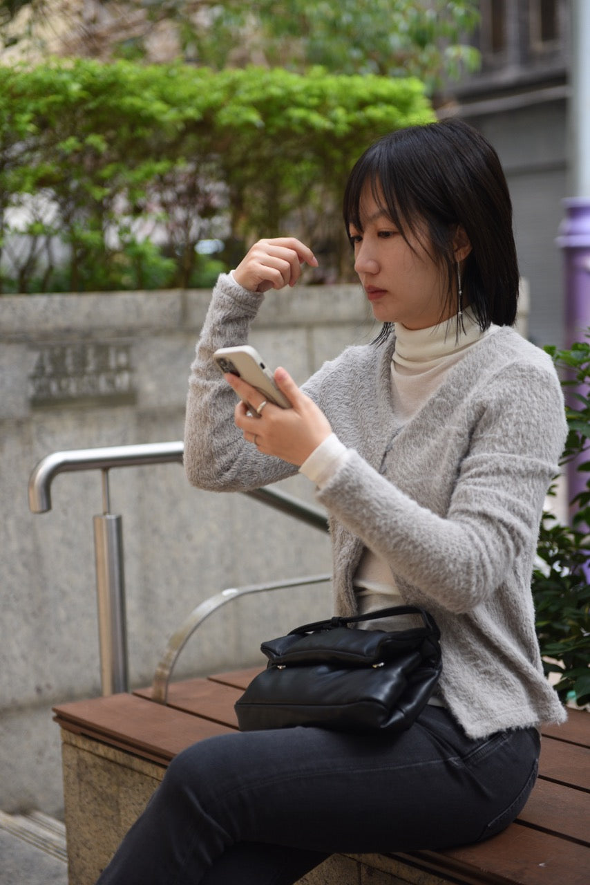 毛絨 V 領修身針織開衫