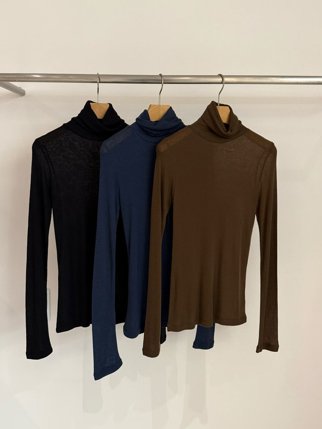 微透肌彈性高領上衣